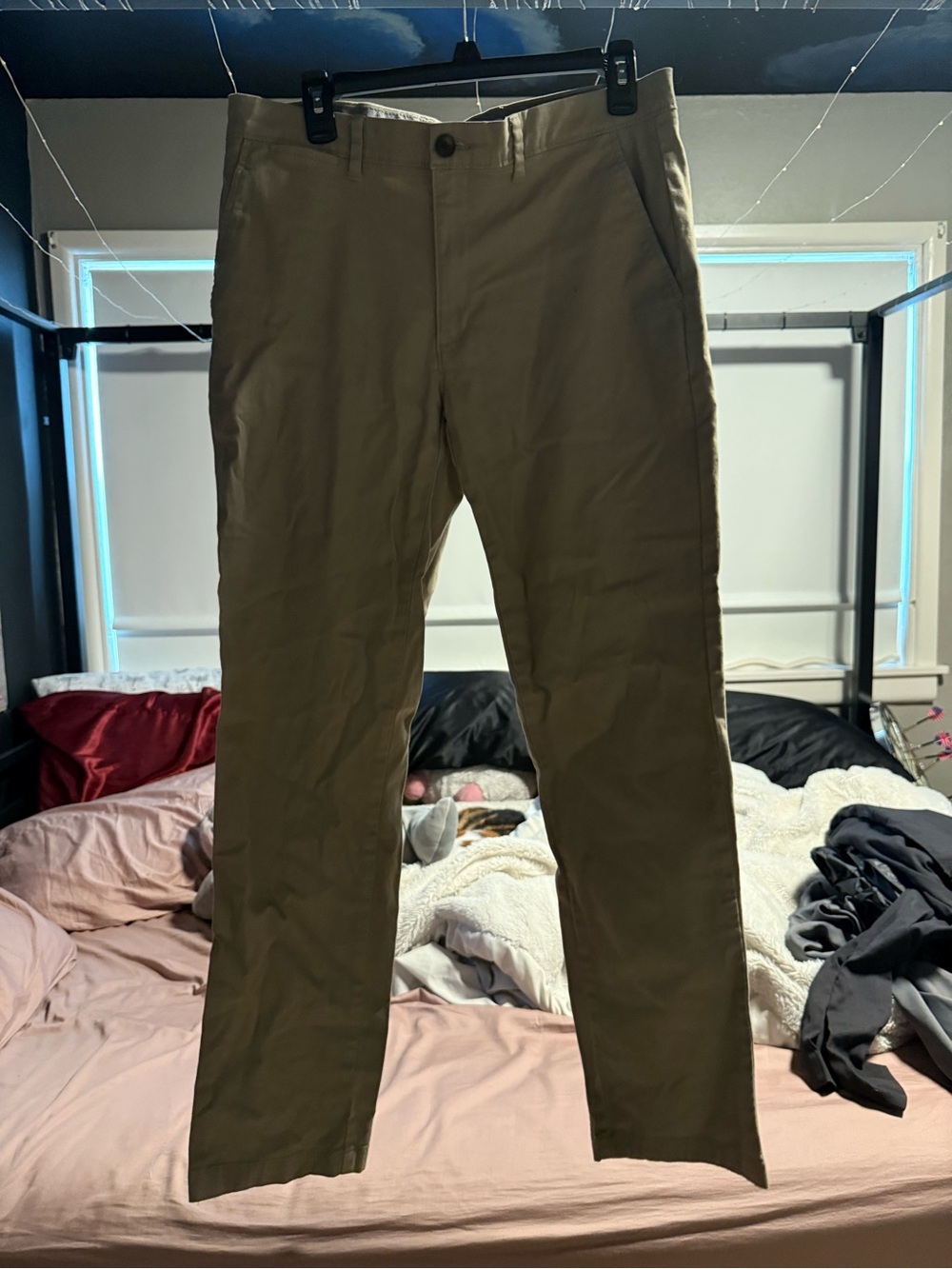 Amazon Essentials Men's Chinos in Olive Green